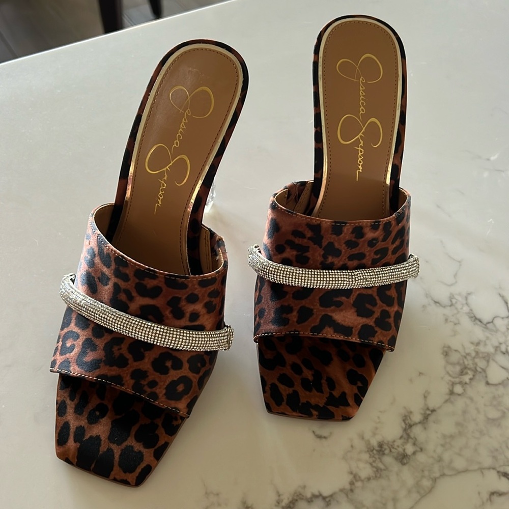 Jessica Simpson 7.5 Piaria Dress Sandals Heels Leopard Print NWOT